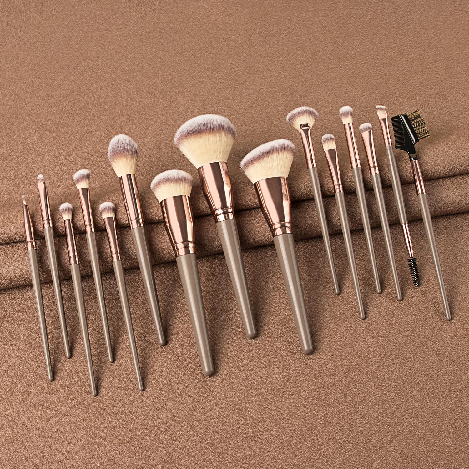 

2021 Hot selling High quality soft hair 15pcs private label make up brushes