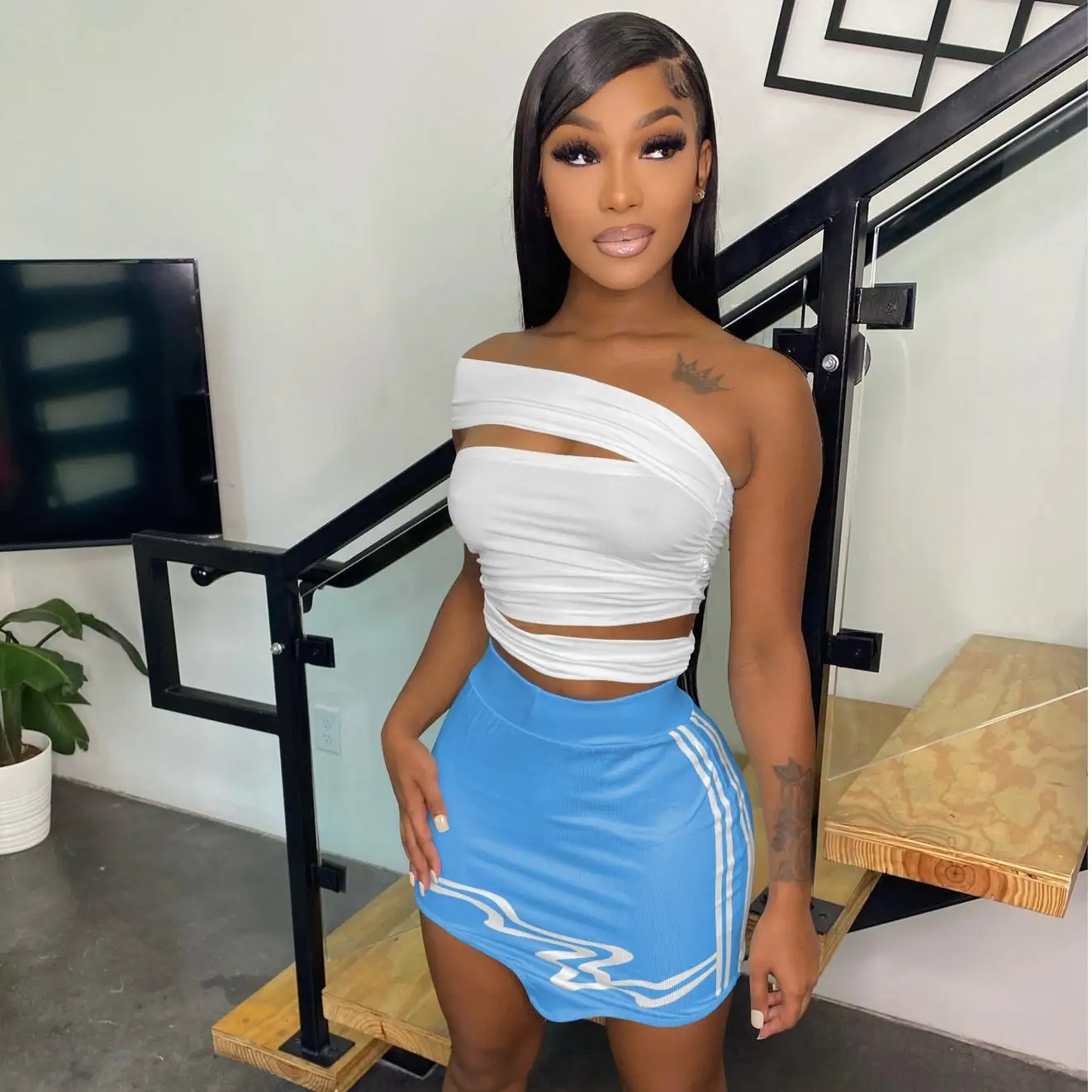 

LWPD31180 Summer 2022 Clash color single shoulder dress suit Sexy bandage style club fashion women two piece skirt set