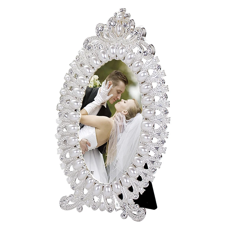 

Oval Metal Photo Frame Silver Pearls Photo Frame