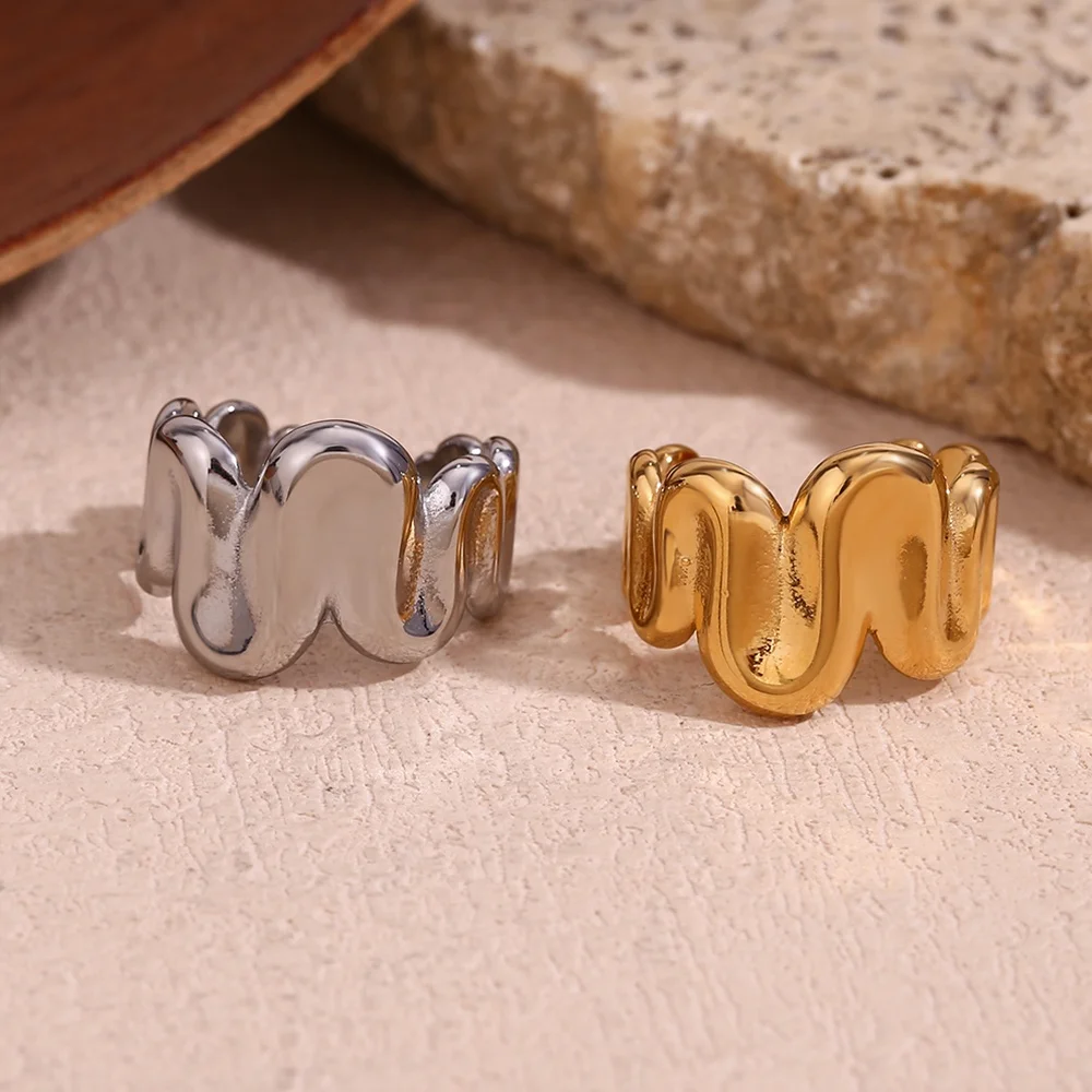 

2024 Jewelry Water Wave Signet Ring Gold Plated Jewelry Stainless Steel Statement Rings