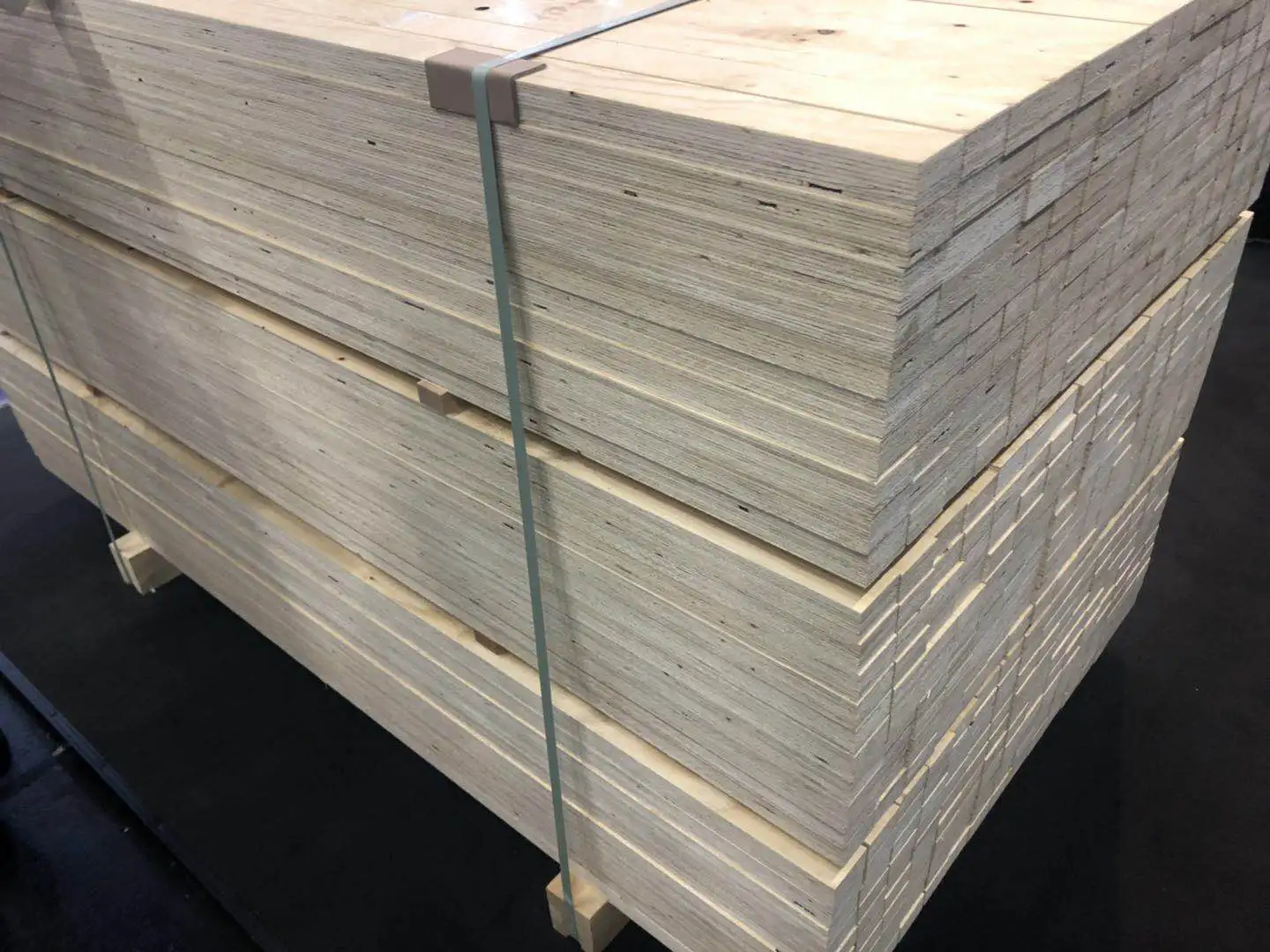 lvl木材杨木层压单板木材 (lvl) 用于木制托盘和板条箱