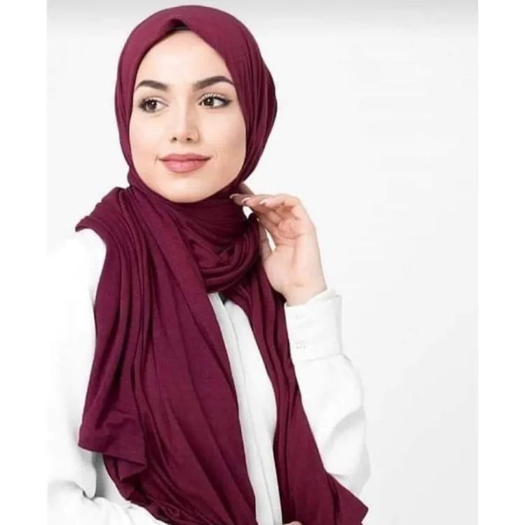 

Wholesale 2023 Hijab Muslim Head Scarf Solid Color Long Scarf Wrap Scarves Cotton Jersey Hijabs For Women Fashion