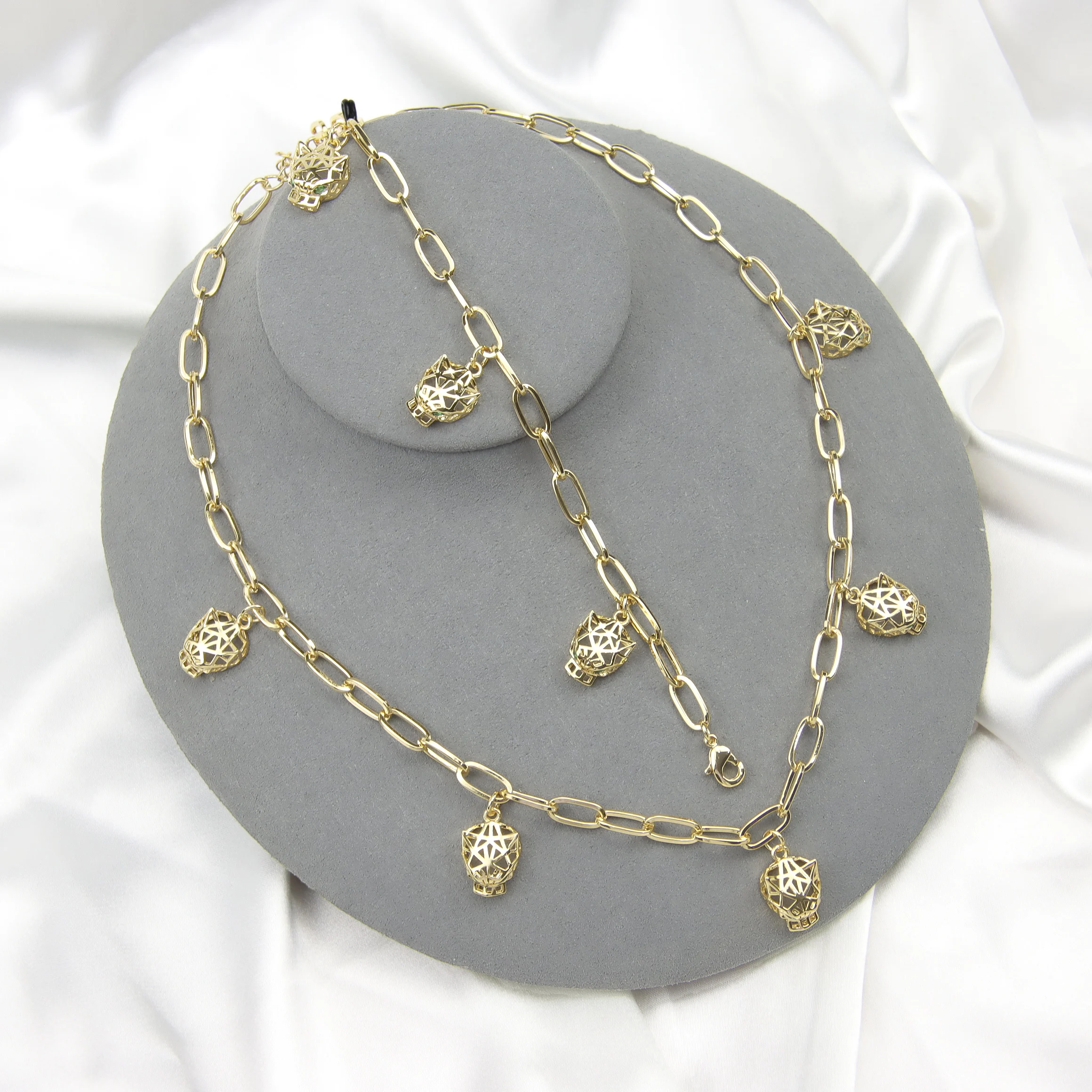 

New design 21k gold plated leopard necklace bracelet women anime charms for jewelry making