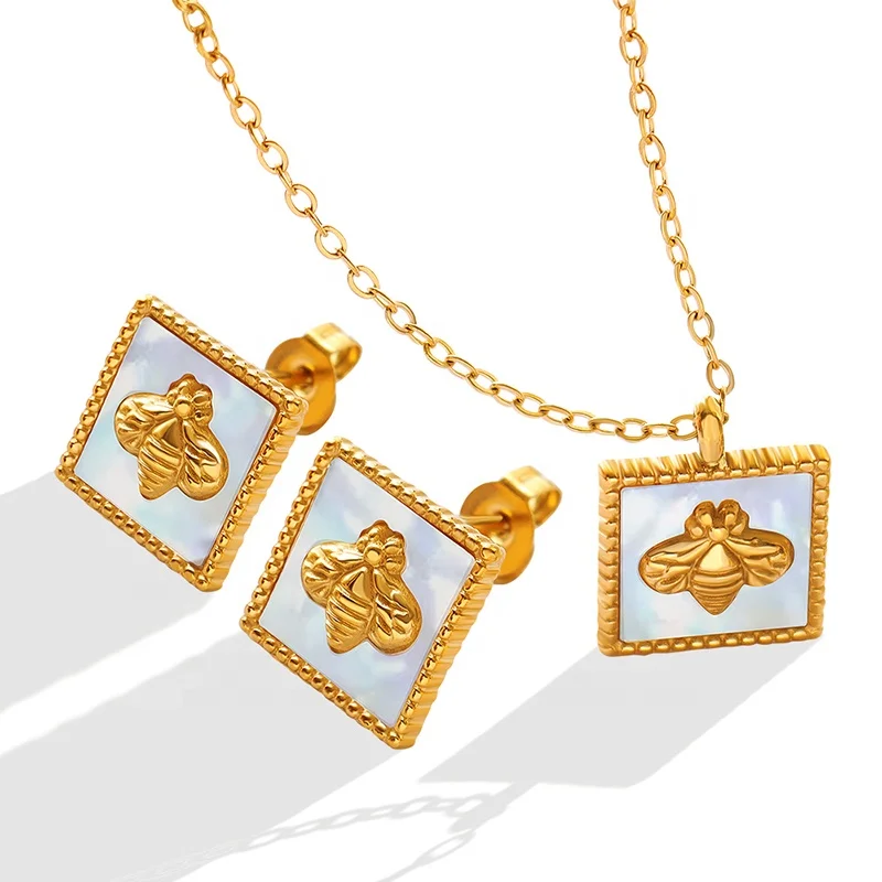 

China Hot Sale Little Bee White Seashell Inlaid Necklace Earrings Jewelry Set
