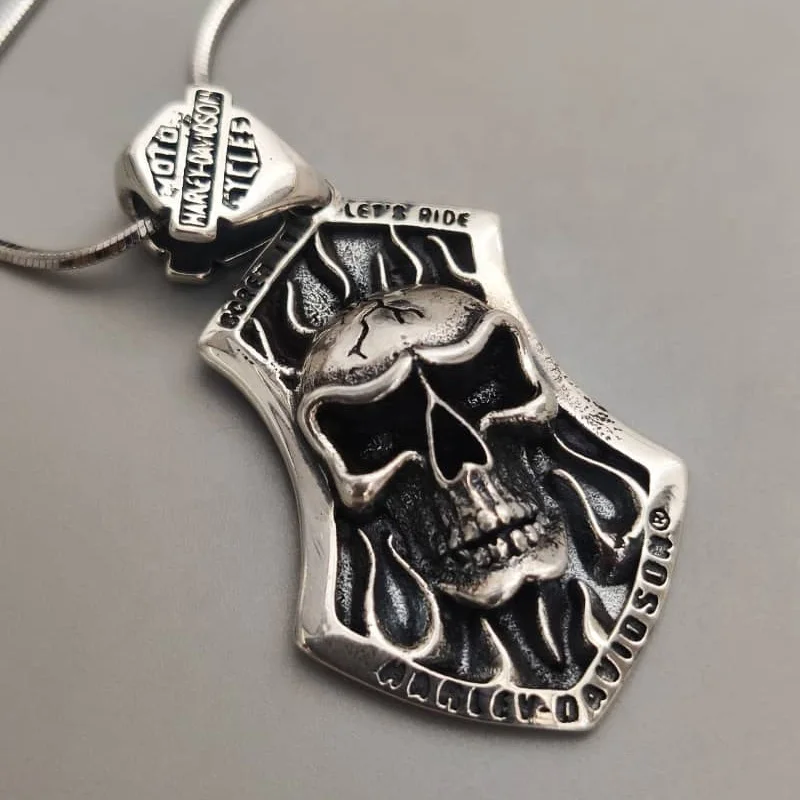 

925 silver pendant jewelry necklace Creative retro Skull plate text Hiphop christmas gift 925 sterling silver fine jewelry, White gold (rose gold, yellow are avaliable)