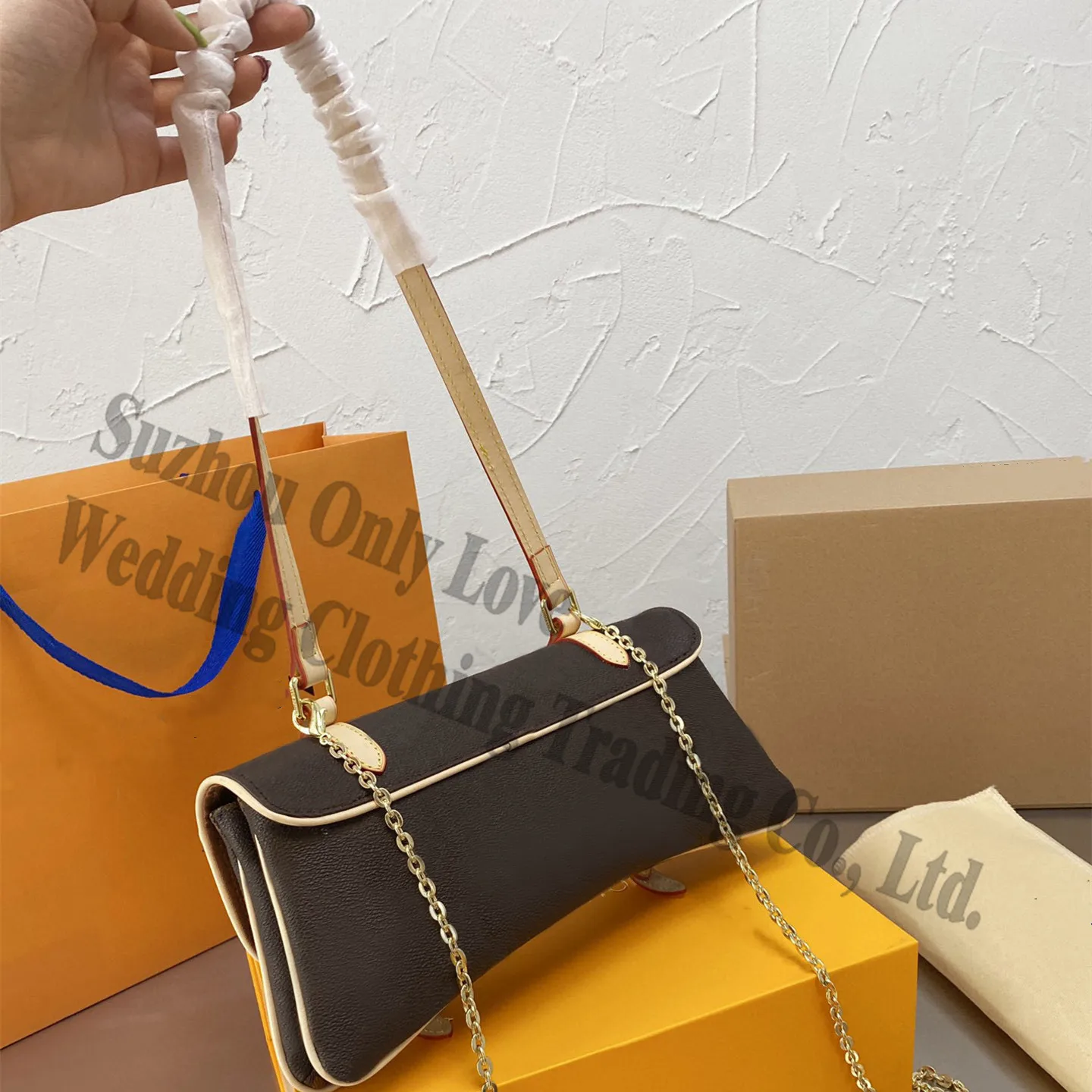 

2021 New Top Quality Leather Brown Baguette Bags Chain Strap Cover bags for women