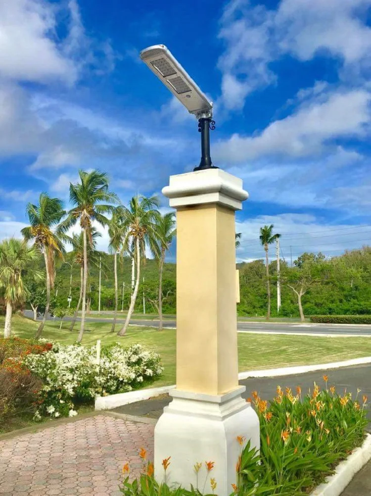 solar street light.jpg