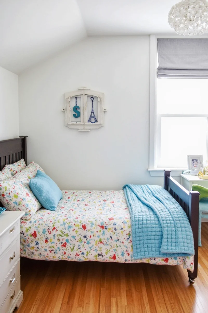 Cozy reading nook in a boy's room