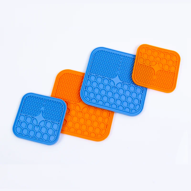 

Dogs Feeding Mat With Suction Cups Dog Slow Food Bowl Cat Silicone Pet Lick Mat
