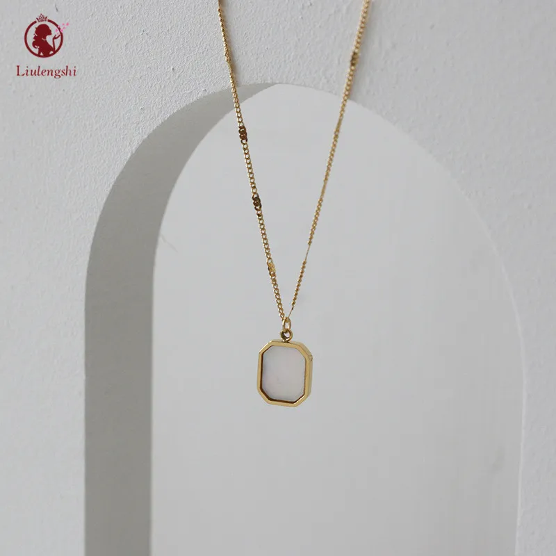 

Latest Fashion Art Style Regular Rectangle Pendant Necklace Stainless Steel White Square Shell Pendant Necklace