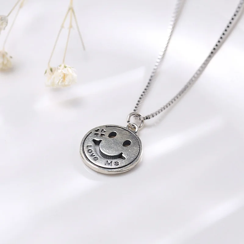 

Female 925 Sterling Silver Retro Style Necklace Round Pendant Thai Silver Cute Smiley Face Pendant, Silver color