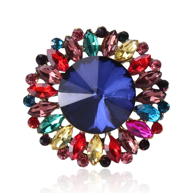 

Fashion crystal rhinestone Studded Flower brooches