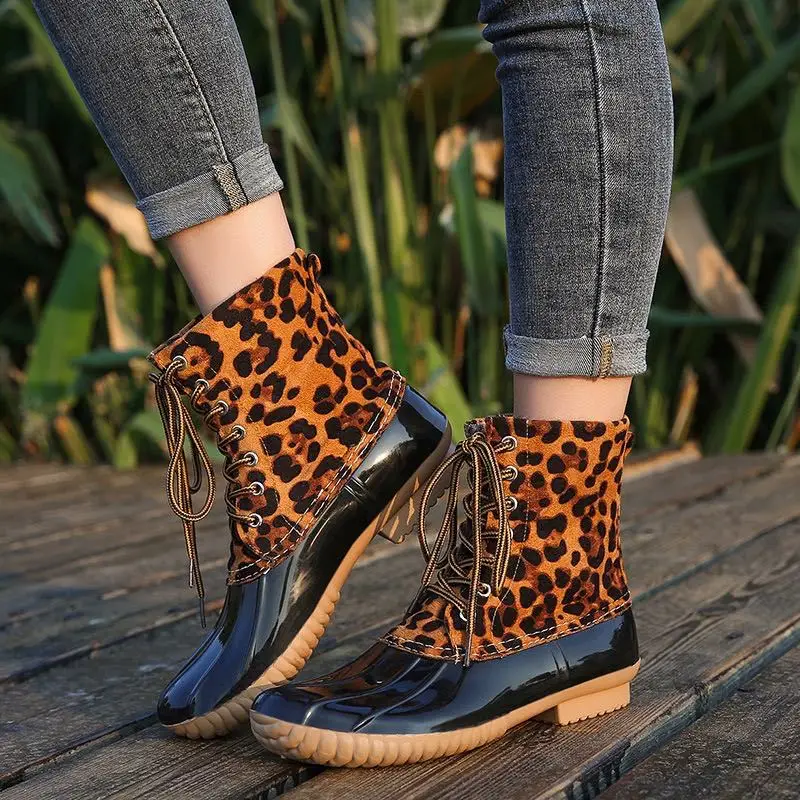 

Wholesale Vintage Lace-up Personalized Women's Leopard Waterproof Duck Rain Boots