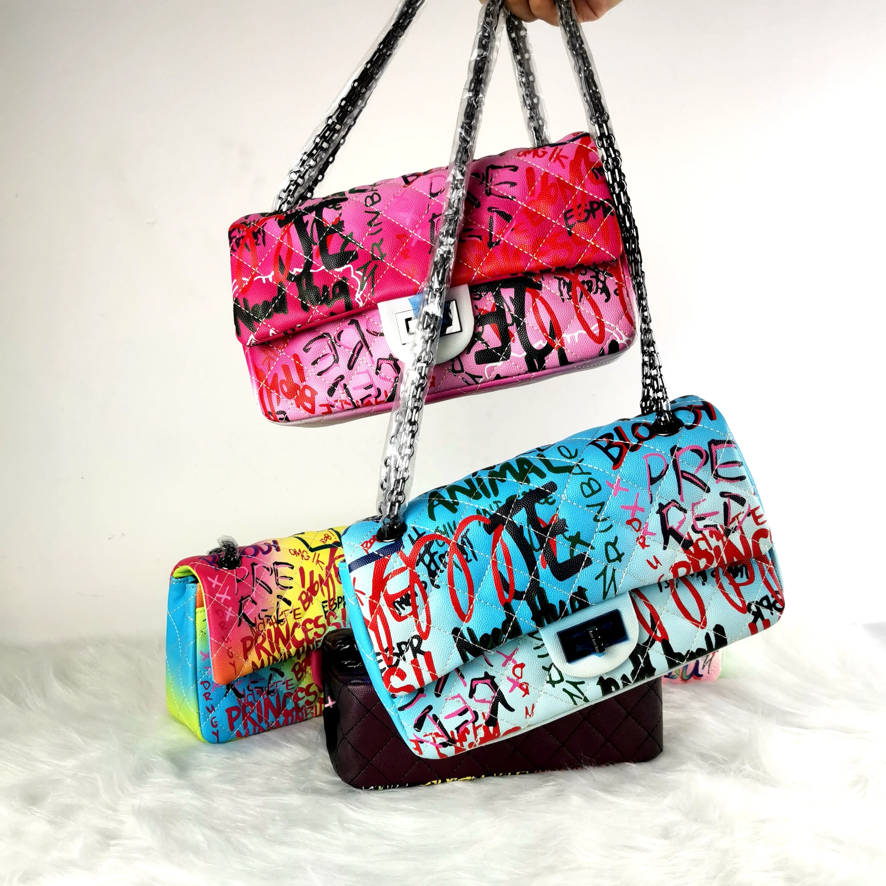 

TS9018 2021 new fashion graffiti bags hot selling trendy colorful graffiti shoulder bag chains graffiti purses women hand bags