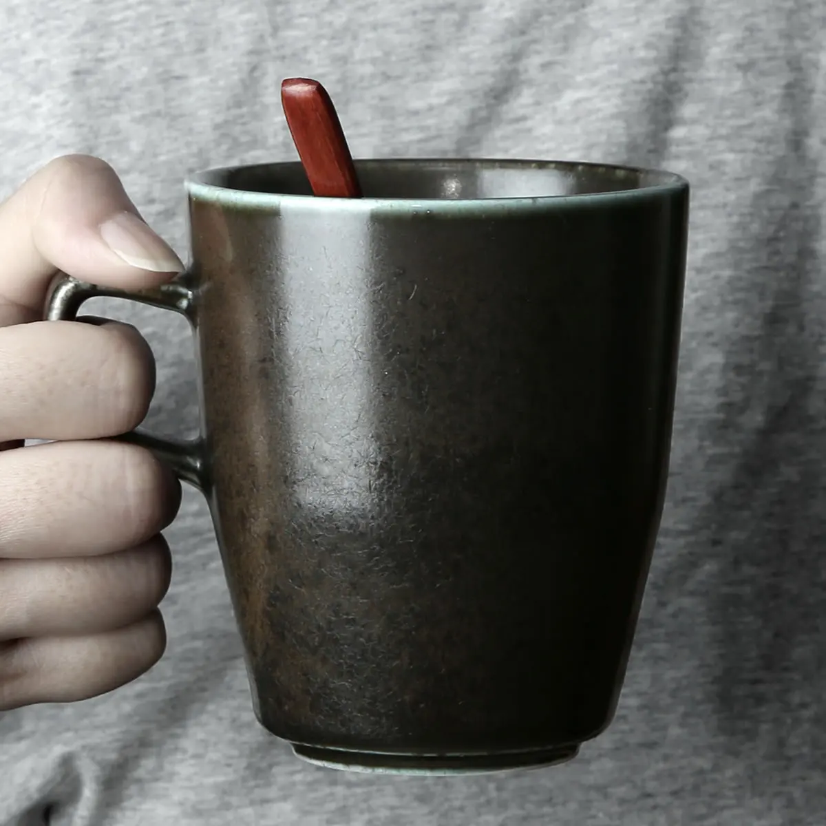 

Factory direct wholesale nordic 10oz unique ceramic mugs and eco friendly high temperature firing porcelain cup matte black coff