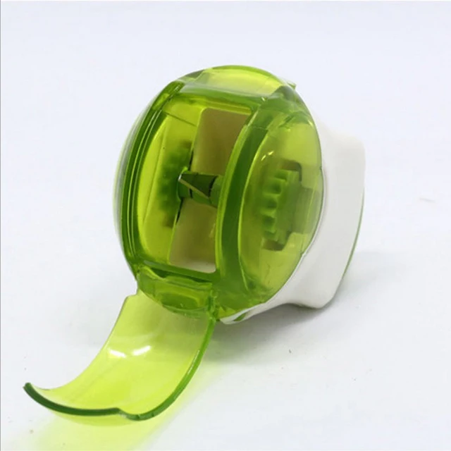 

Kitchen Tool Stainless Steel Blades Household Peanut Garlic Cutter Roller Crusher Press Chopper