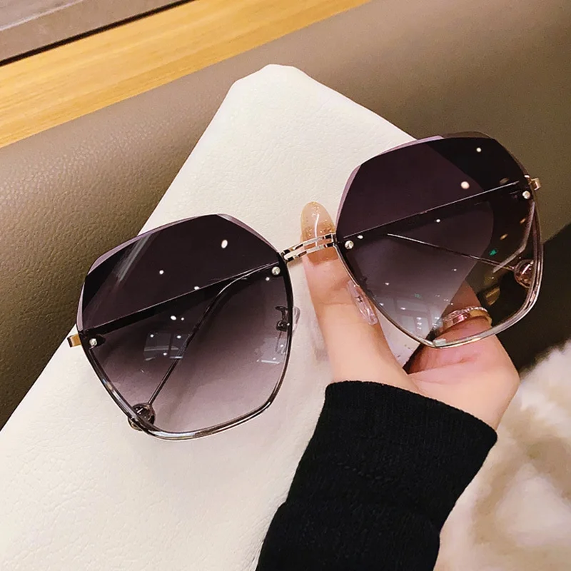 

MOCOO New rimless shades sunglasses 2021 metal square sun glasses women fashion big frame sunglasses, As you see