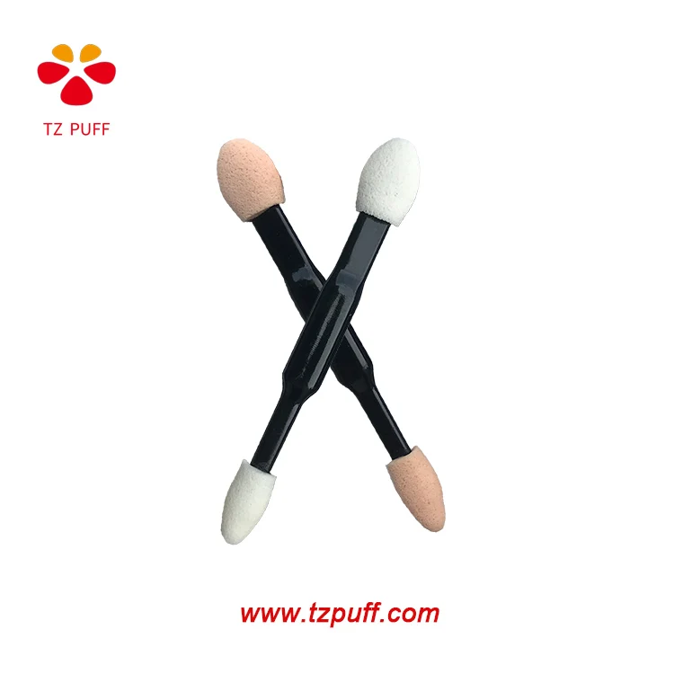 eyeshadow applicator