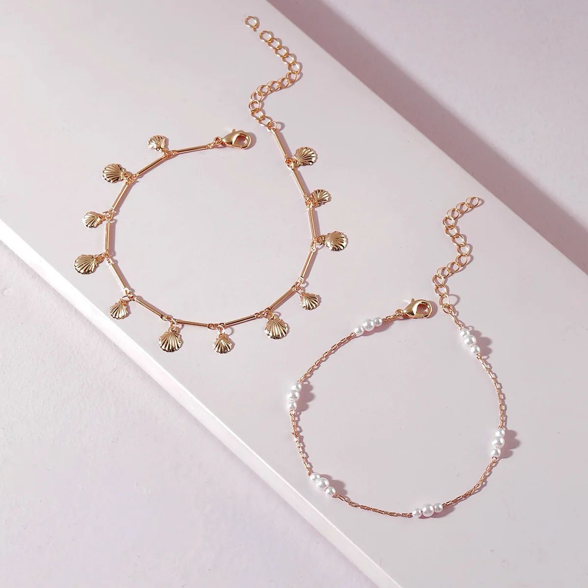 

A1876 INS HOT 2pcs/set Gold Copper Alloy Pearl Shell Anklet Set, As picture