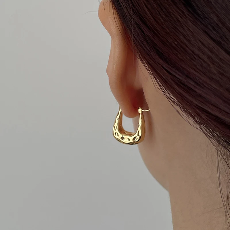 

Chunky Hammered Small Hoop Earrings Textured U Shape Solid Geometric Earring for Women French Minimalist Jewelry 2020, Gold/silver