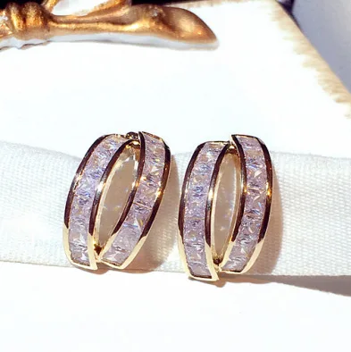 

New Stud Earrings Fashion Jewelry Gold Color Silver Color Rhinestone Geometric Earrings For Women, Picture shows