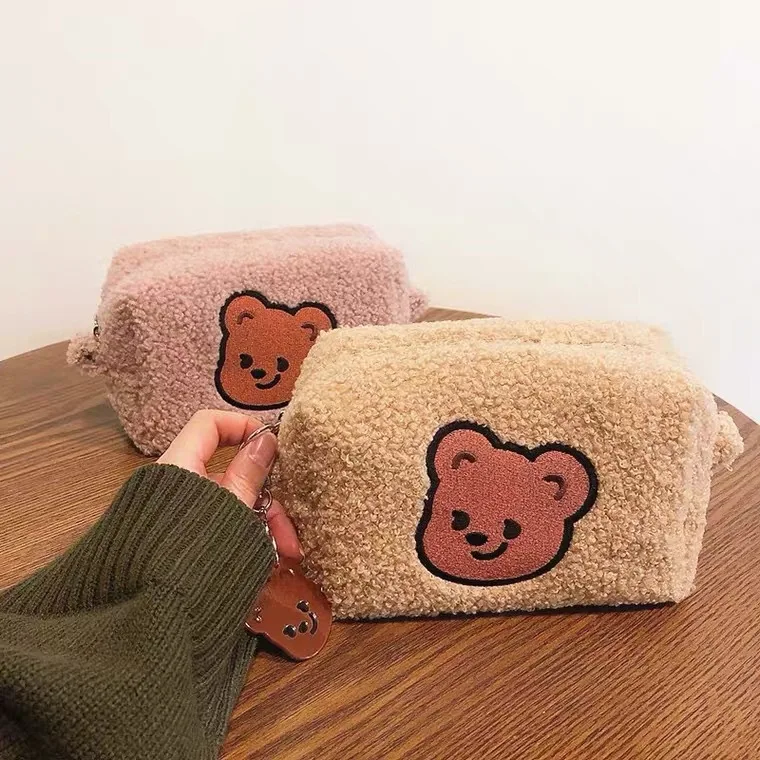 

Custom Cute Plush Bear Girls Cosmetic Pouch Organize Travel Makeup Bag Winter Terry Cloth Cosmetic Bags Pouch