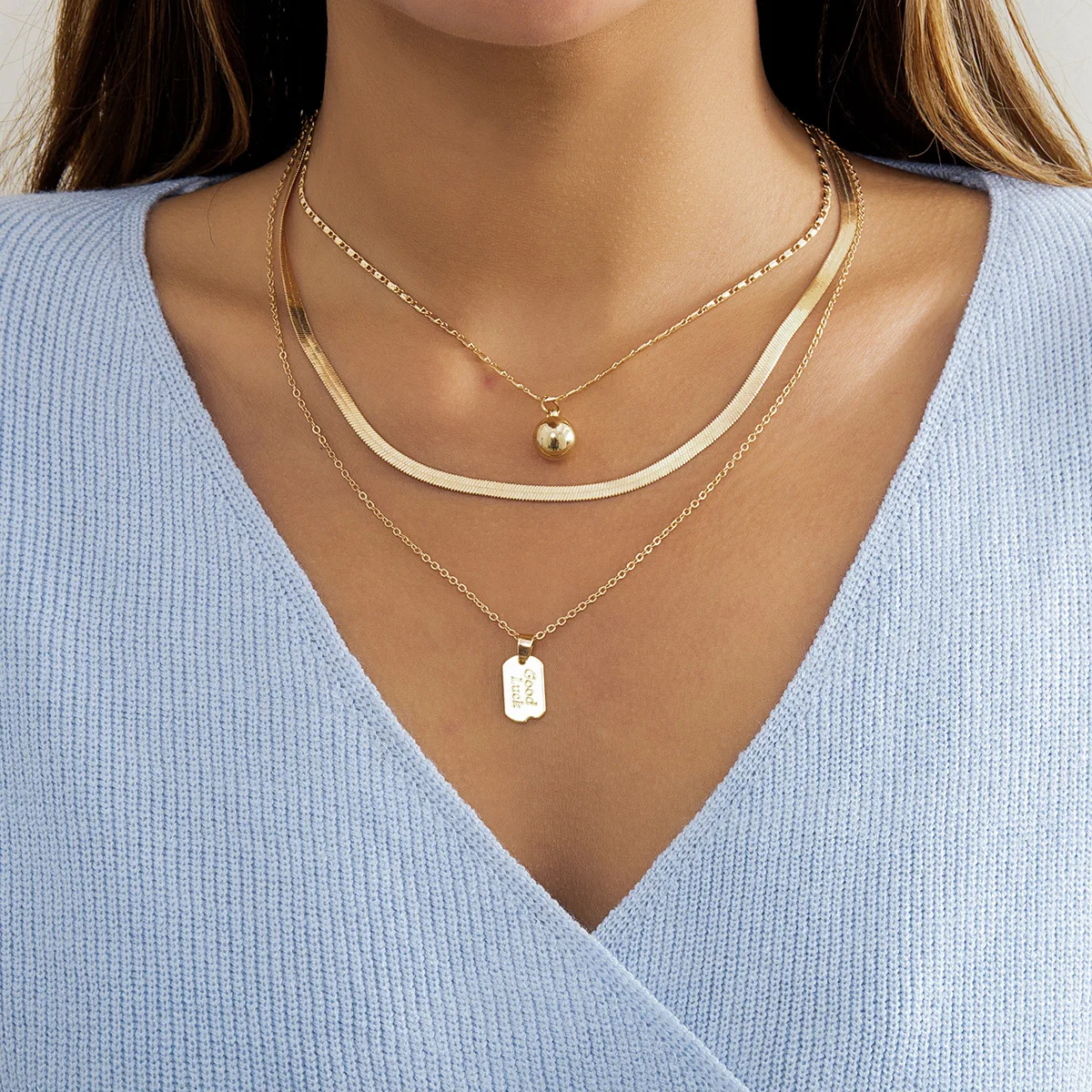 

Rectangular Letter Pendant Necklace Round Ball Snake Bone Chain Three Layers Alphabet Lettering Necklace for Women