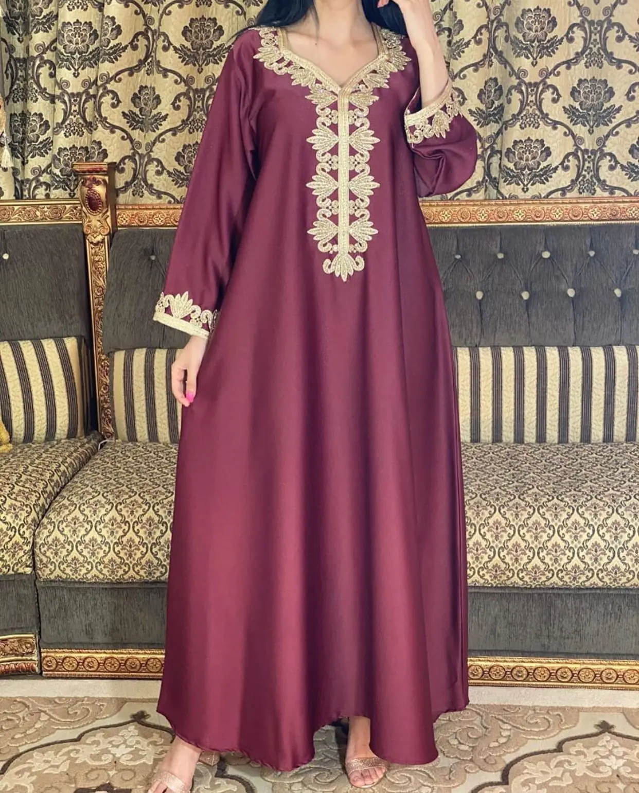 

Wholesale Traditional Modest Loose Abaya Dress For Muslim Women Araic Dubai Fashion Clothing