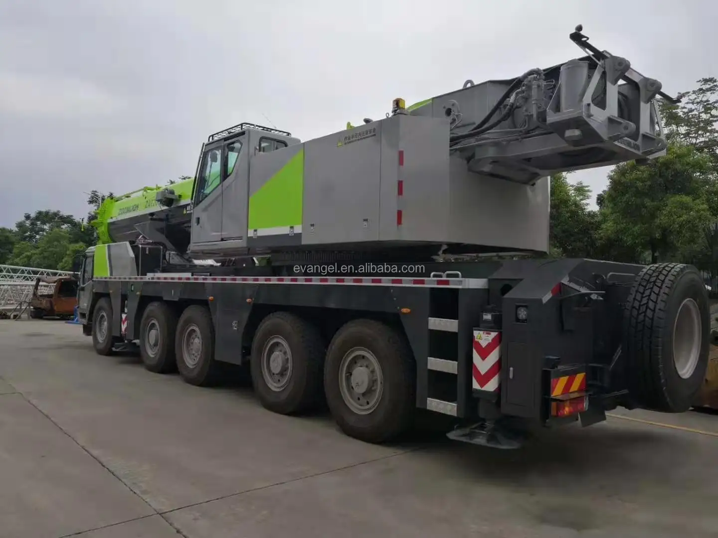 Zoomlion 300 Ton All Terrain Crane Qay300 Mobile Crane For Sale - Buy ...