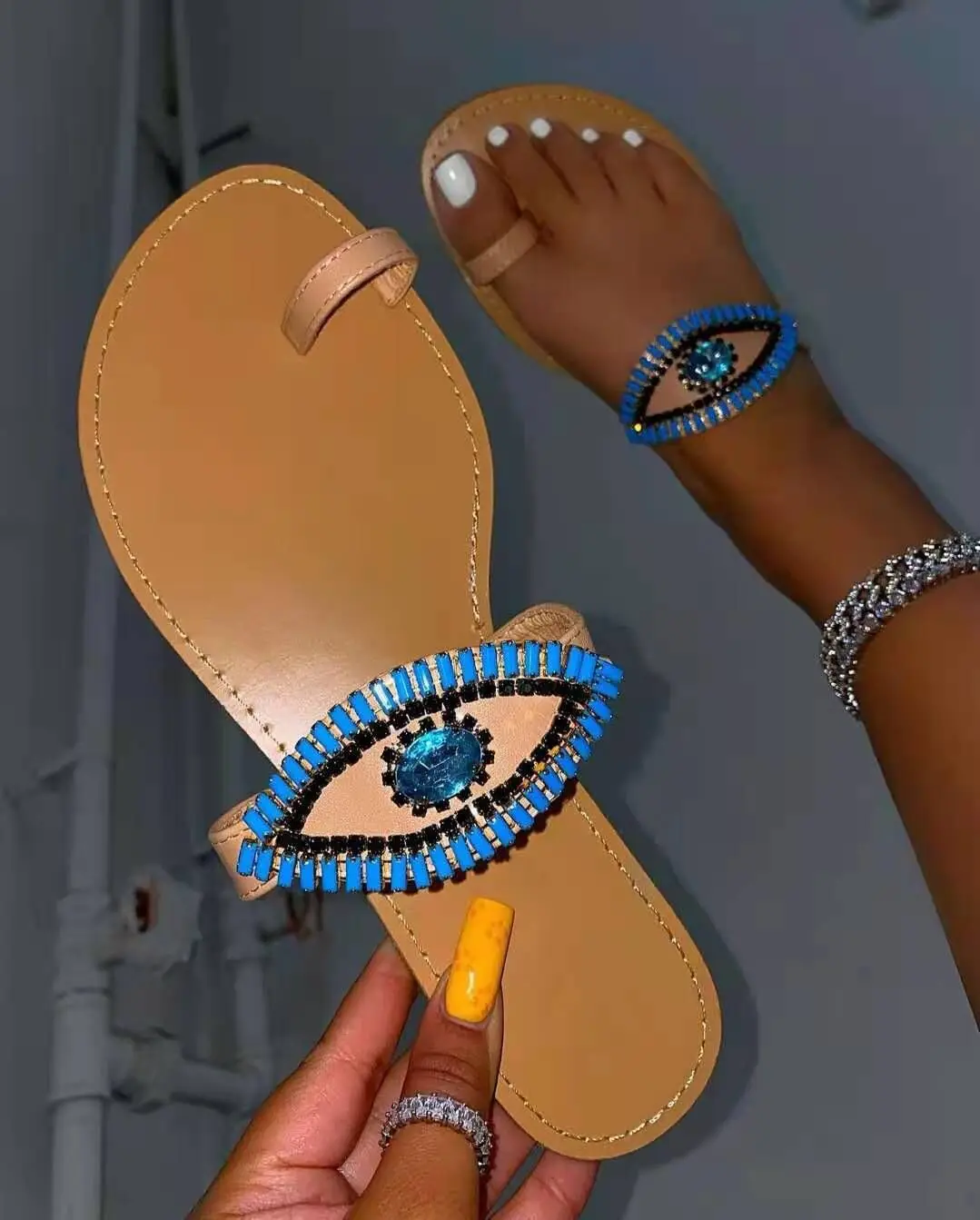 

large size rhinestone gems Summer round head set toe flat evil eye slippers female