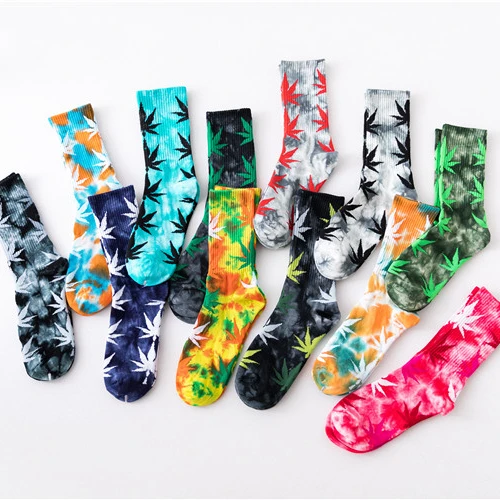 

Custom fashion tie-dye maple leaf design colorful socks men women tube socks