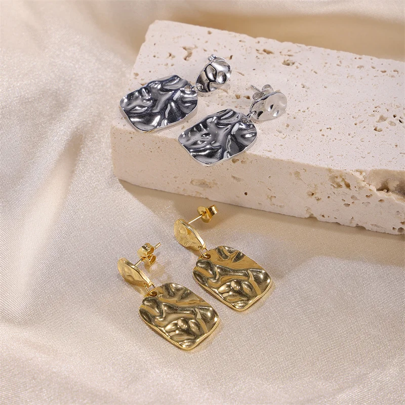 

18K Gold Plated Stainless Steel Rectangular Jewelry Square Relief Hammer Pattern Pendant Earrings