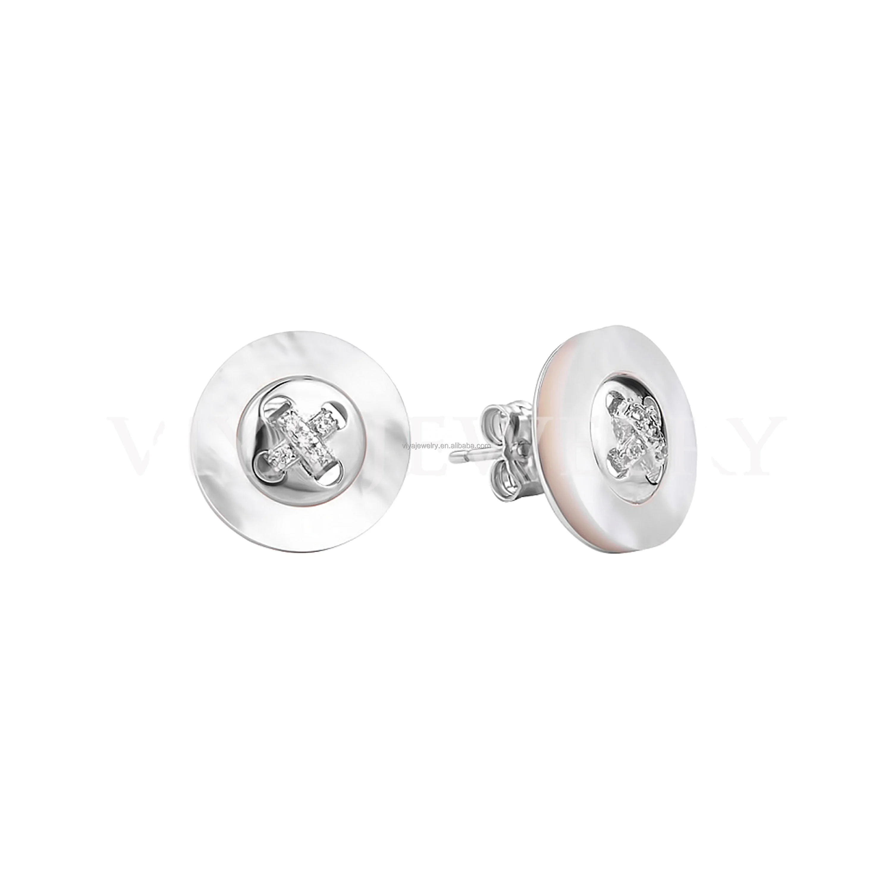 

Classic And Always In Style 925 Sterling Silver Ear Stud With Wax Setting