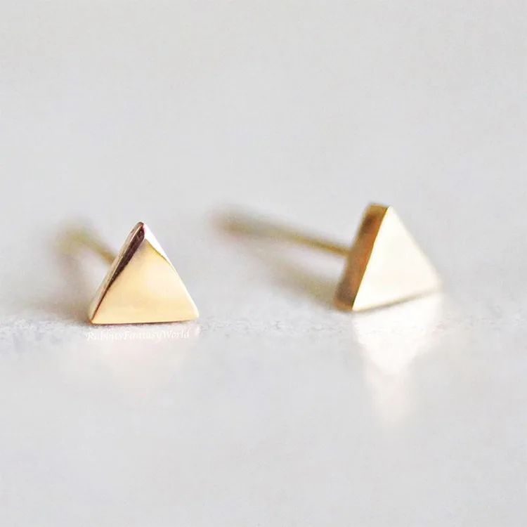 

Amazon Best Selling Simple Titanium Steel Geometric Triangle Earrings 316L Stainless Steel Triangle Shaped Stud Earrings