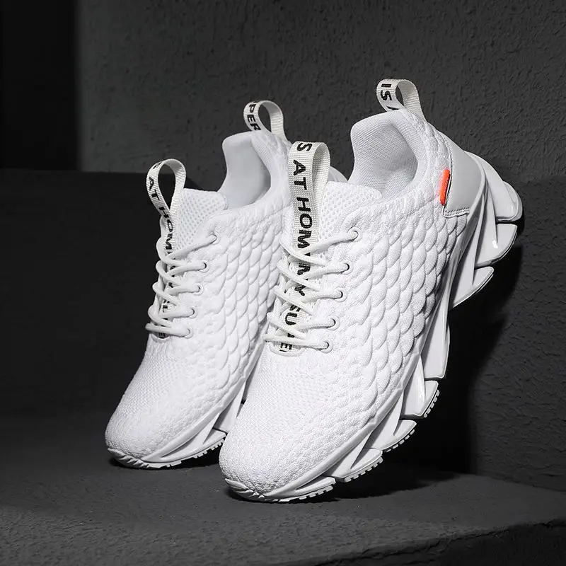 

Comfortable Men's Sports Shoes Soft And Smooth Training Shoes New 2021