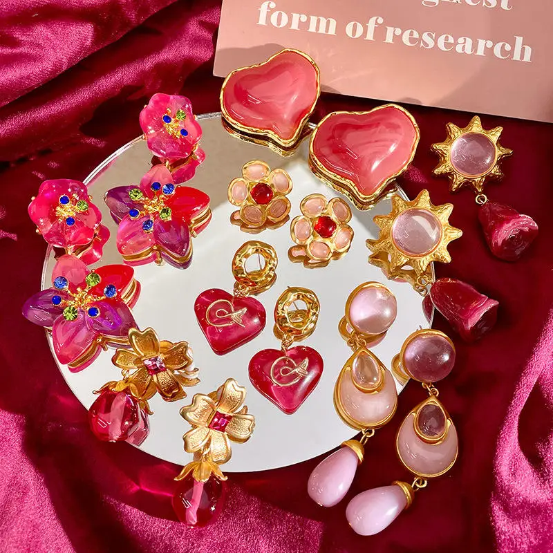 

Vintage Pink Macron acrylic resin colorful heart flower crystal Designer Statement fashion jewelry earrings Women's