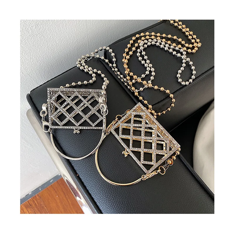 

Metal Triangle Clutch Bags for Women Mini Purses and Handbags Luxury Designer Hollow Out Shoulder Bags Chain Crossbody Bag New