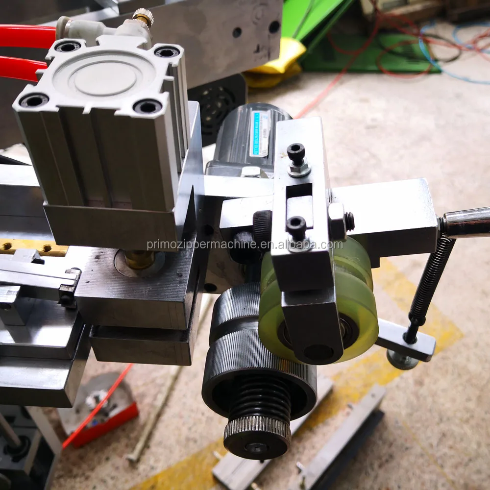 Long Chain Vislon Plastic Zipper Making Machine And Zipper Injection