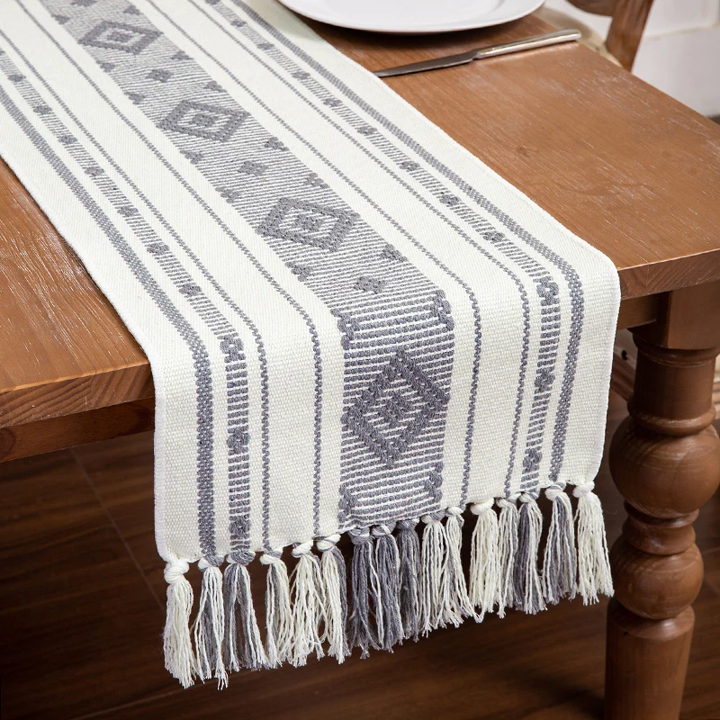 

Nice Style 34*180Cm Dobby Stripe Farmhouse Party Dinner Decorations American Mexican Tassel Woven Table Runner