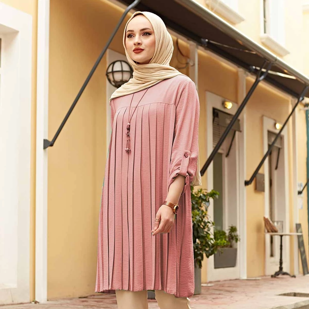 

2022 summer new Muslim multicolor casual pleated breathable loose round neck comfortable plus size conservative chiffon shirt