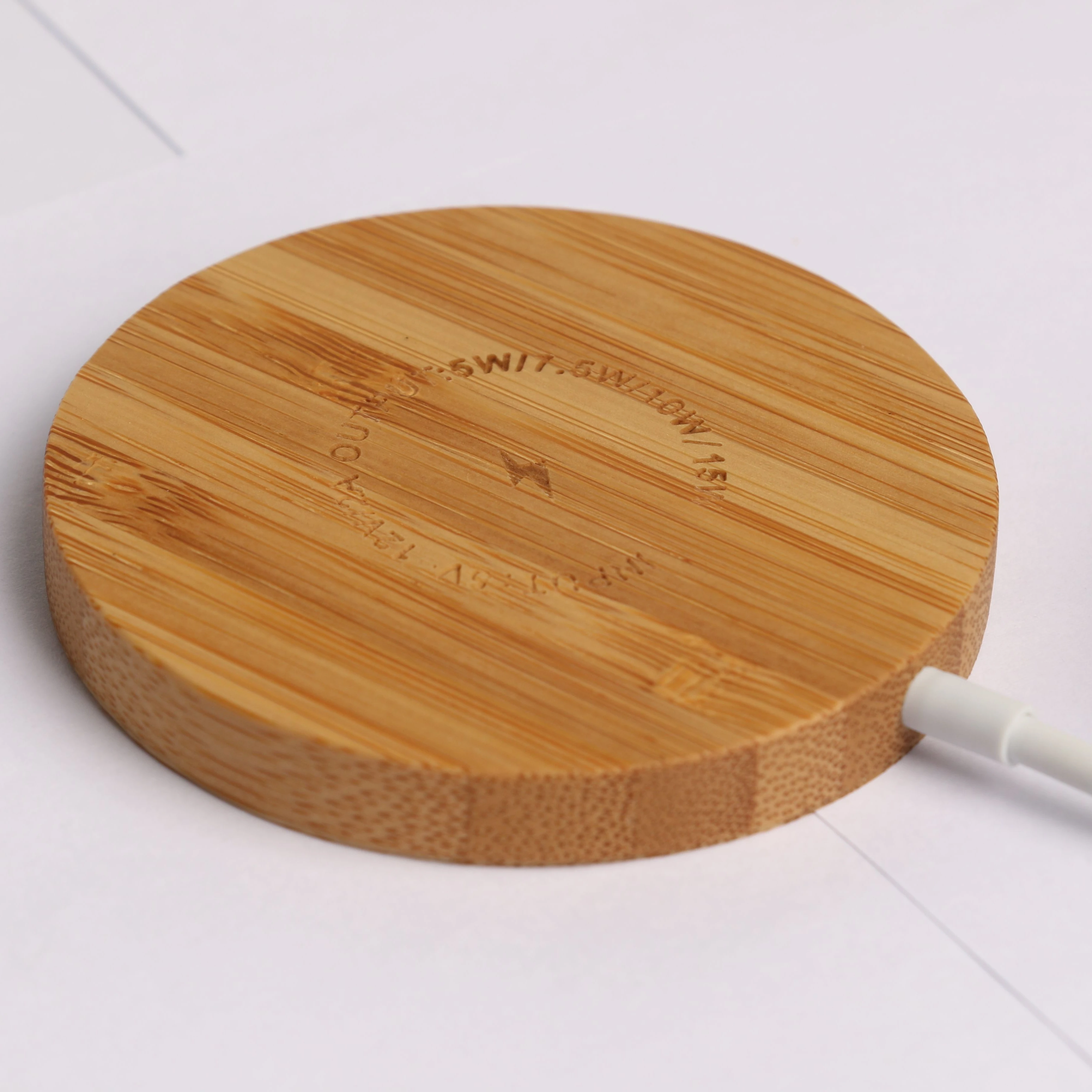 

High Quality Bamboo Wooden Magnet Wireless QI Charger