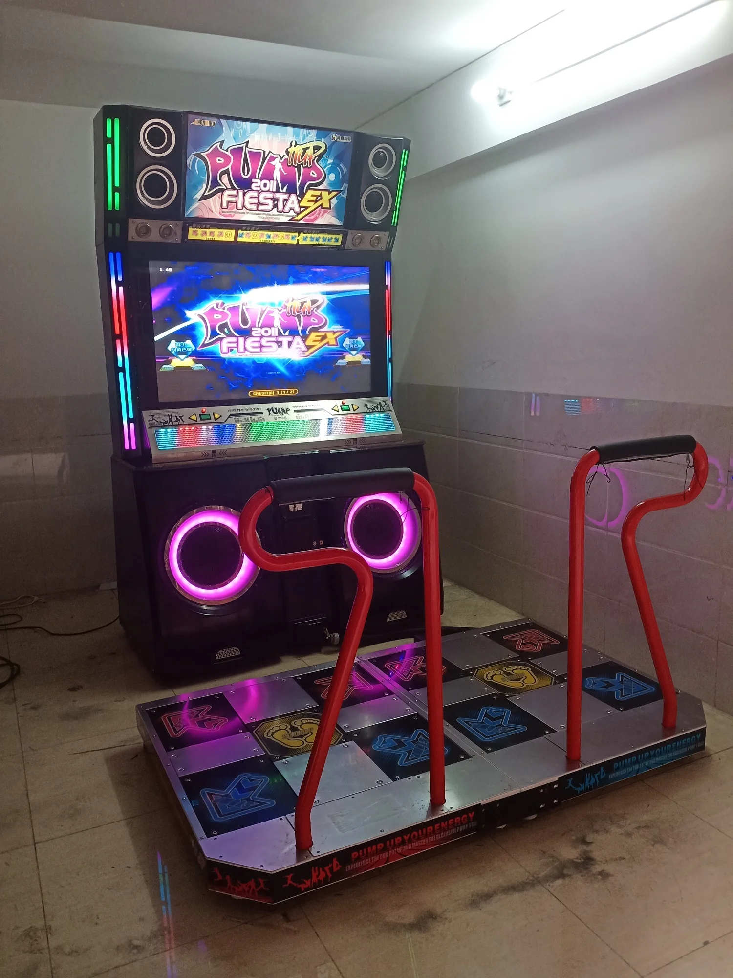 Pump It Up 2011 Fiesta Ex Arcade Dance Video Machine Piu Dancing Game