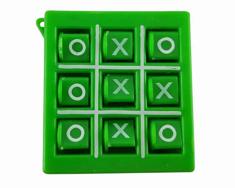 Mini Size Tic Tac Toe Game - 4.5 - with a name-tag and 10 tokens – North  Idaho Made