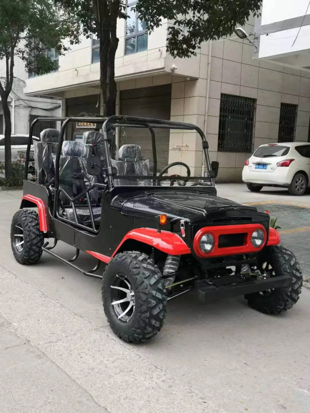 汽车及配件  atv 与 utv  电动沙滩车  中国新 300cc 4 座吉普车 tvv