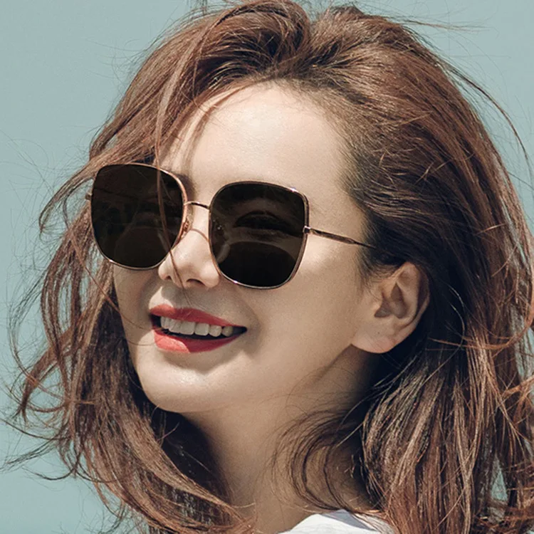 

Latest Product Retro metal thick-sided sunglasses ins personality ocean lens sunglasses, Picture