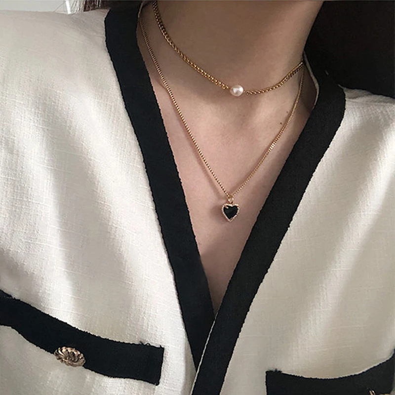 

Black love Heart Pendant Natural Freshwater Pearl Double Layered Necklace For Women Glod Plated Personality Chain Necklace