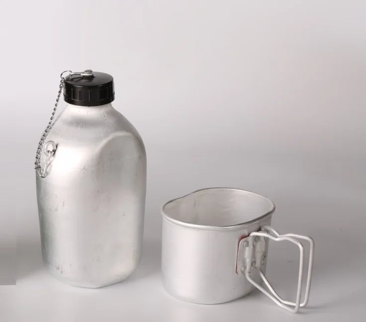 

American vintage sports camping army metal portable 1300ml single wall aluminum water canteen bottle with cup and pouch