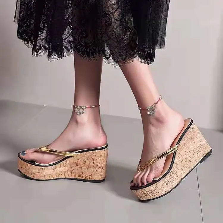 

Special Rubber Gold Color Flat Disposable Ladies Women High Heel Sandals 2021, Customized color