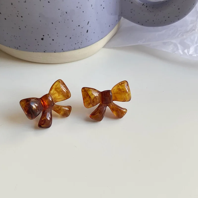 

JUHU Explosive French retro amber bow stud earrings cold style niche design jewelry for women gift