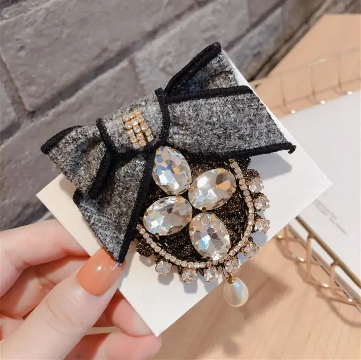

Vintage Winter pearl pendant Rhinestone brooch luxury Cloth Corsage flowers Lapel Pins Brooches Bow Fabric Women Jewelry